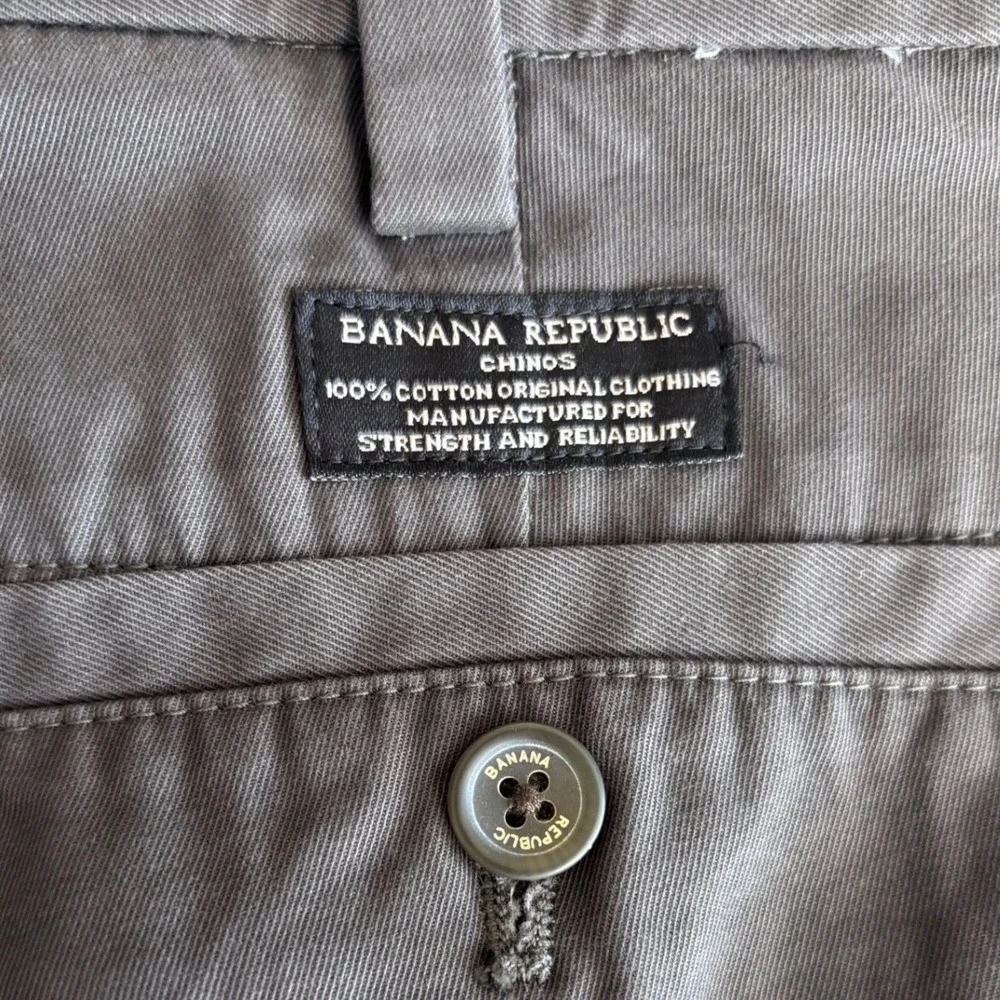 NWT Banana Republic Emerson Chino Pants Mens 38x30 Gray 100% Cotton Straight Leg
